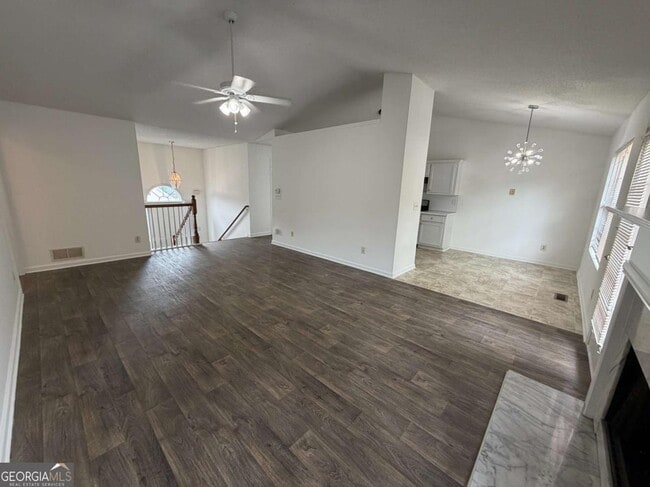 Photo - 1613 Fort Perry Way