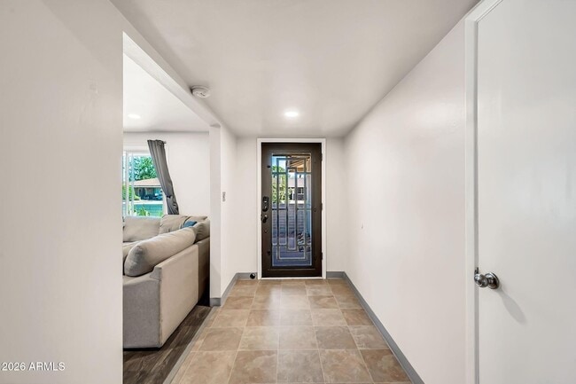 Photo - 1922 E Laguna Dr