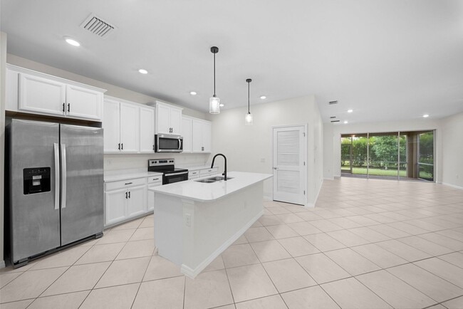 Photo - 4177 Bloomfield St