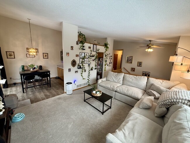 Photo - 7991 147th St W