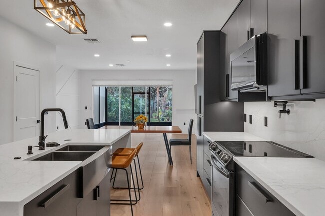 Photo - 2170 Stockton Dr