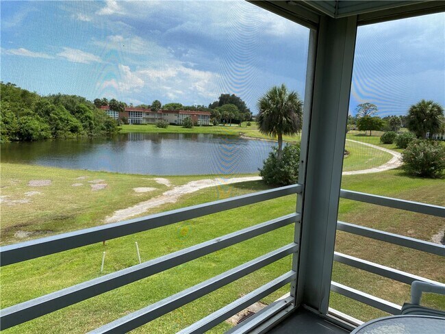 Photo - 69 Royal Oak Ct