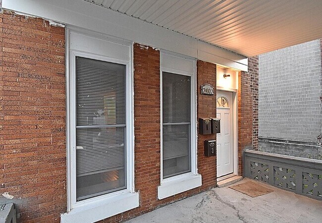 Photo - 2402 Lakeview Ave