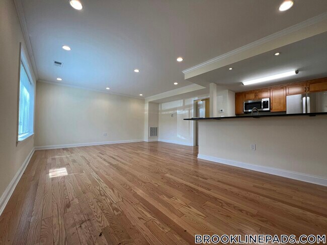 103 Independence Dr