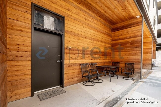 Building Photo - 1801 2nd Ave N Rental