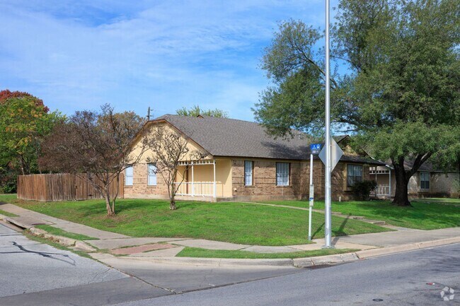 Building Photo - 8204 West Gate Blvd Unit -B Rental