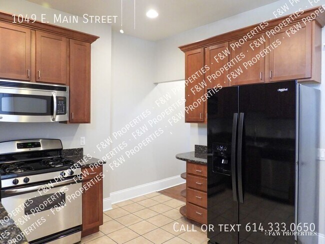 Photo - 1049 E Main St