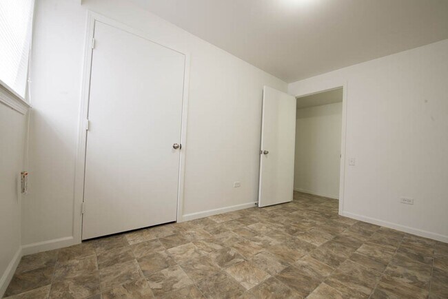 Photo - 5300 S Michigan Ave Chicago, IL 60615