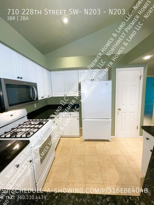 Photo - 710 228th St SW