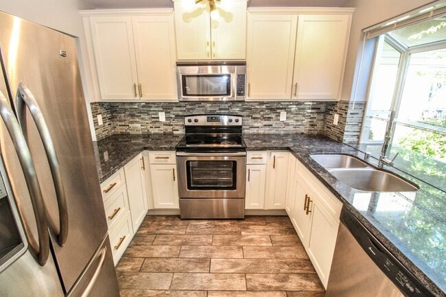 Photo - 20901 Cypress Way