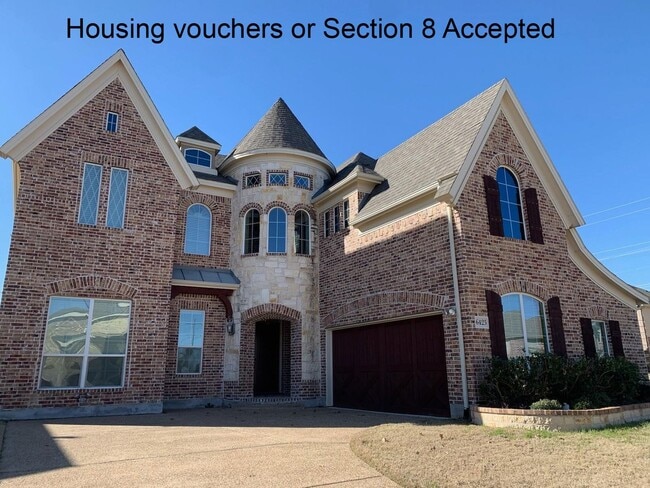 Building Photo - Very beautiful 5 bedroom, 4.1 bathroom hou...
