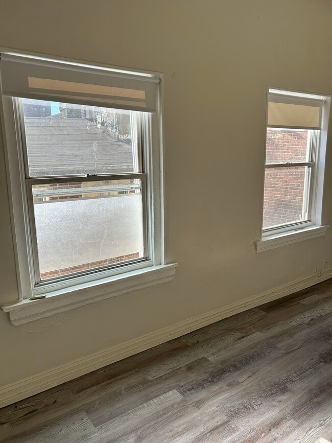 Photo - 207 S 13th St Unidad 3rd Floor Rear