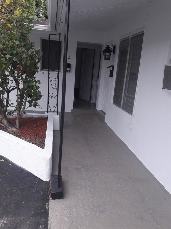 Photo - 6008 NW 10th St Unit 2