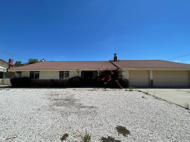 Building Photo - 27390 Alessandro Blvd Unit House