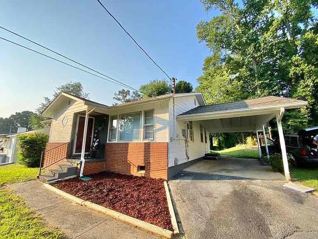 Photo - 143 Shenandoah Dr