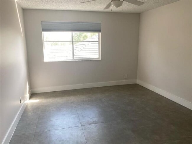 Photo - 9977 Westview Dr Unit 134