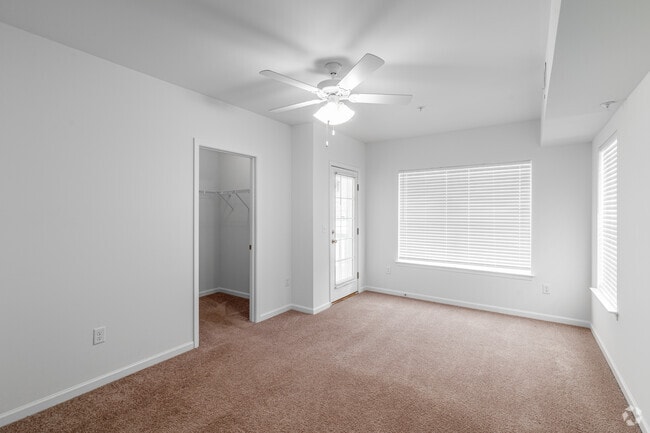 1BR, 1.5BA - 797SF - Bedroom