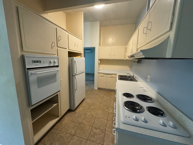Building Photo - Spacious 1 bedroom 1 bath in el cajon Unit J