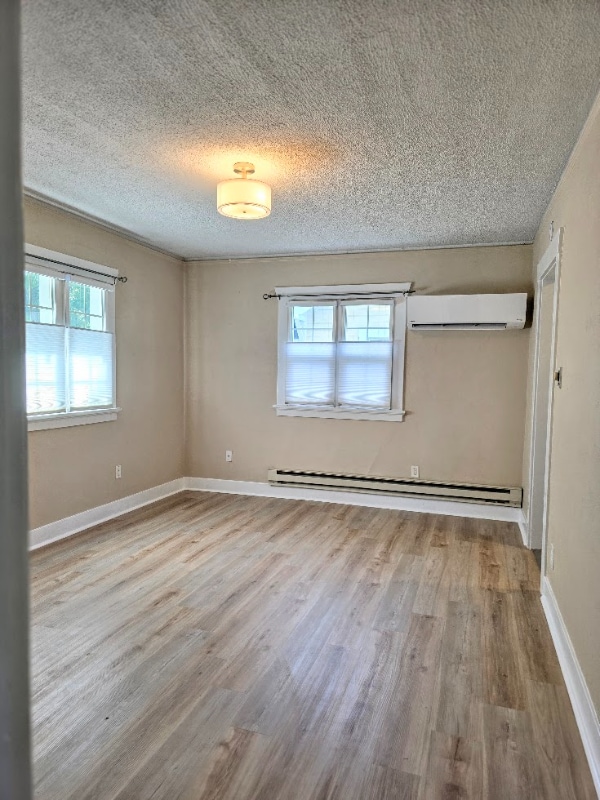 Photo - 22 W Pine St