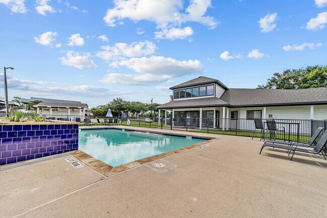 Harper Apartments