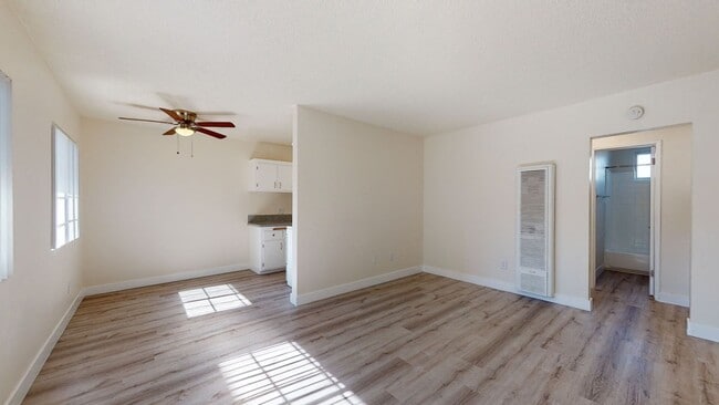 Building Photo - 14800 Chadron Ave Rental
