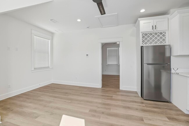 Photo - 4056 Biltmore Ave