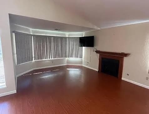 Photo - 287 Springcreek Dr