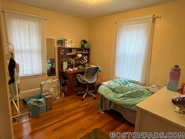 48 Upland Rd Unit 1