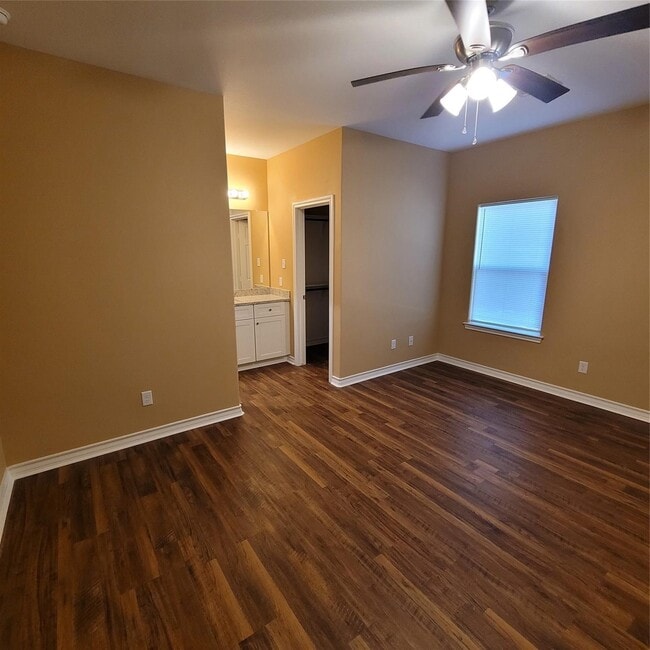 Photo - 2107 24th St N