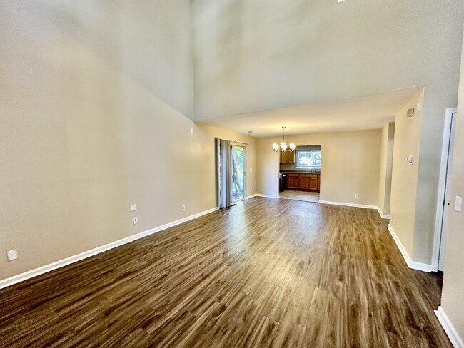 Photo - Three Bedroom Home in the Farm with a Lago...