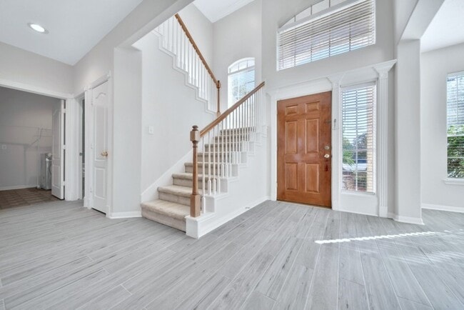 Photo - 522 Jay's Ln