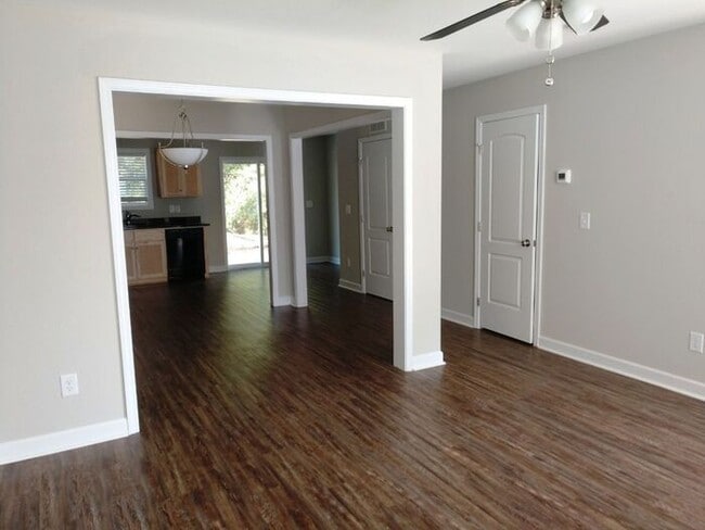 Photo - Newer townhouse in Granite Quarry location!!