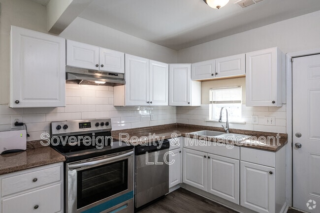 Building Photo - 404 Paines Ave NW Rental