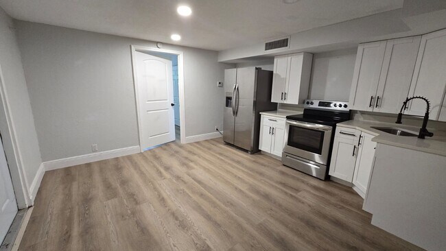 Photo - 6511 Seminole Dr Unidad 2