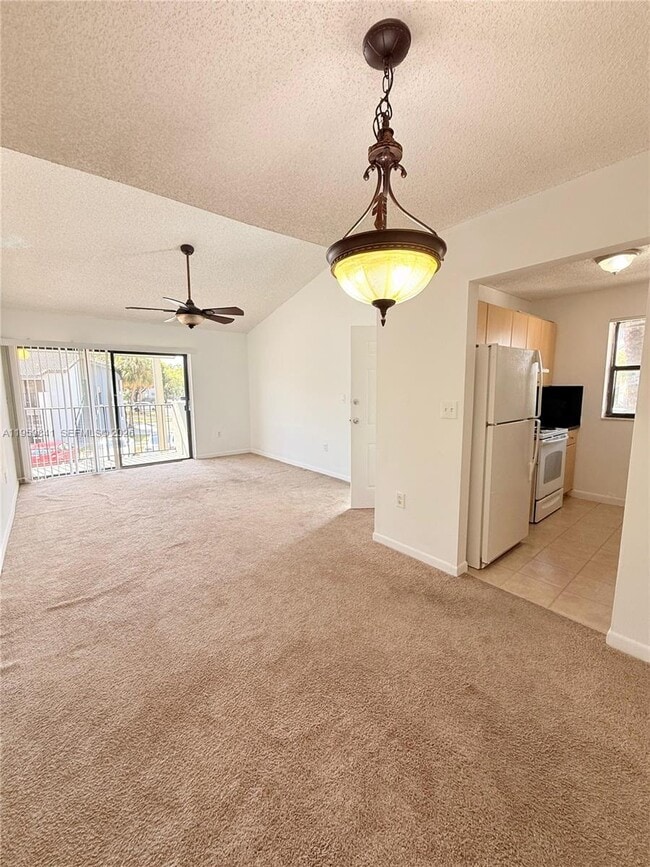 Photo - 7130 NW 179th St Unidad 212