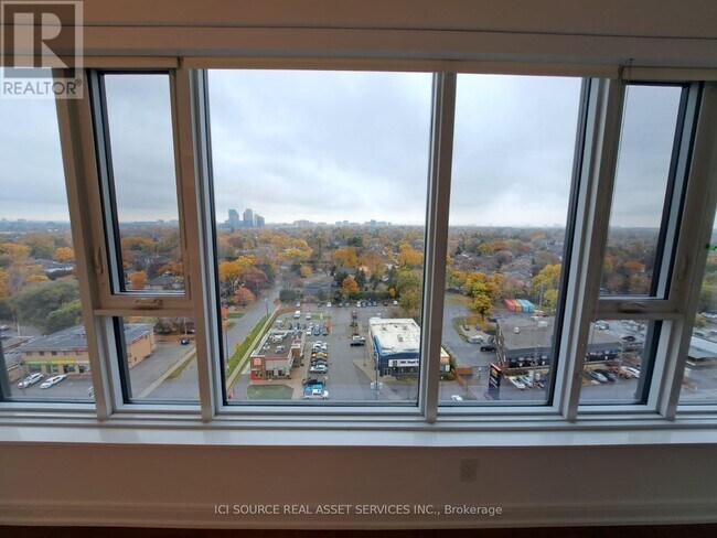 Photo - 30 Samuel Wood Wy Unité 1304