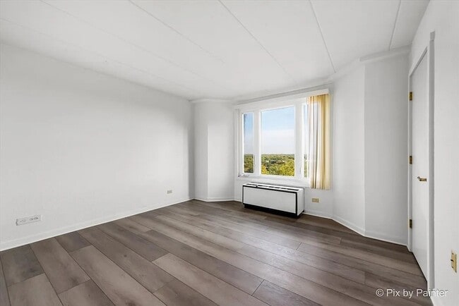 Photo - 1 One Renaissance Pl Unit 1017