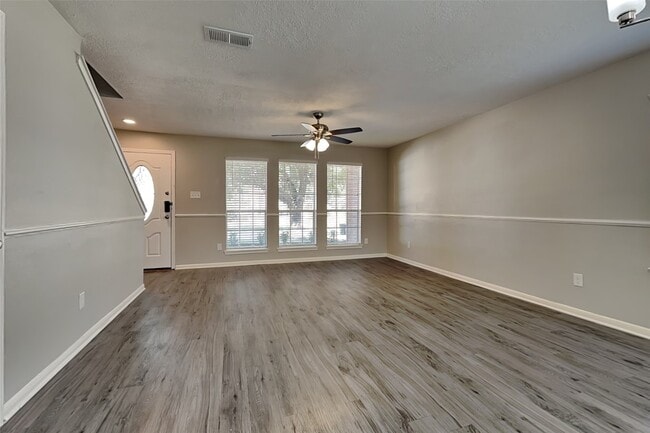 Photo - 1810 Telkwa Dr