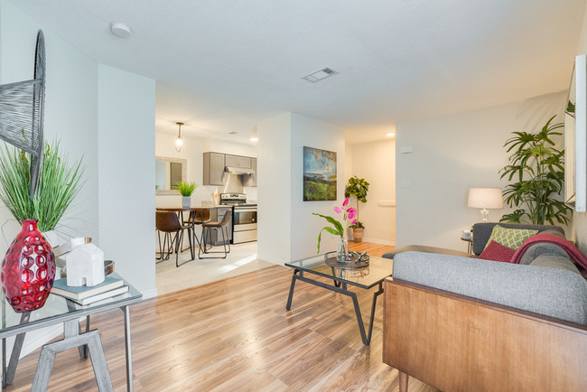 Foyer/Living Room - 303 Skyline Rd Apartment Unit B