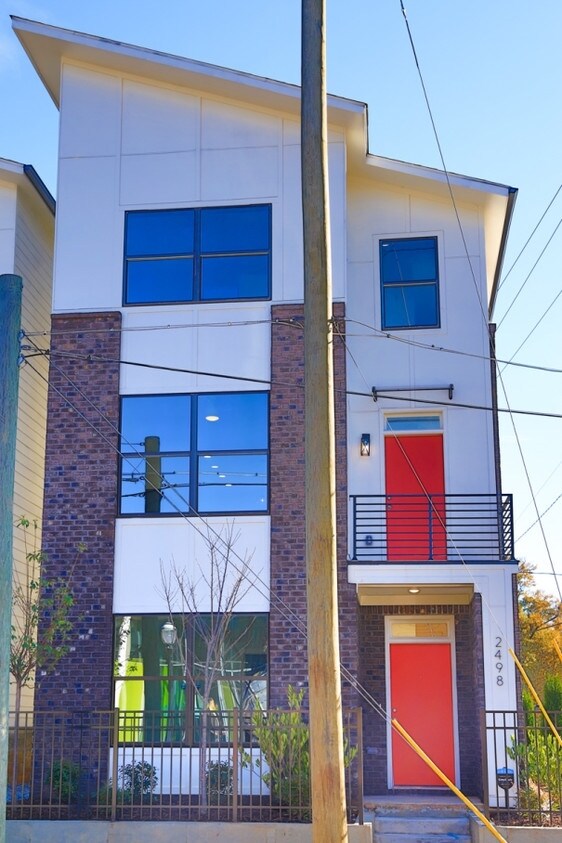 Photo - 2488 Perry Blvd NW