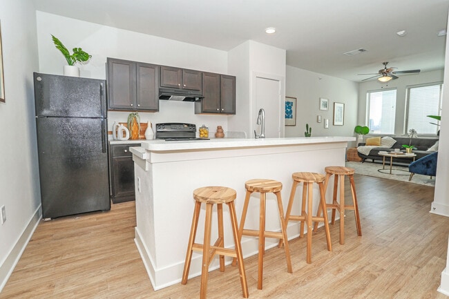 Building Photo - Museum Reach Lofts