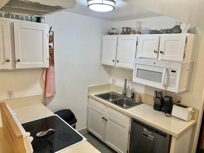 88 W 50 S Unit Q9