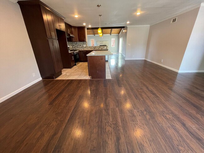 Photo - Charming Mira Mesa Home for Rent *$500.00 ...