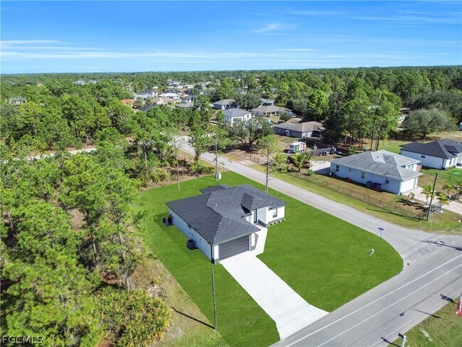 Photo - 2700 42nd St W