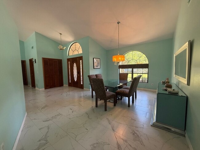 Photo - Beautiful 3 bedroom 2.5 bathroom pool home