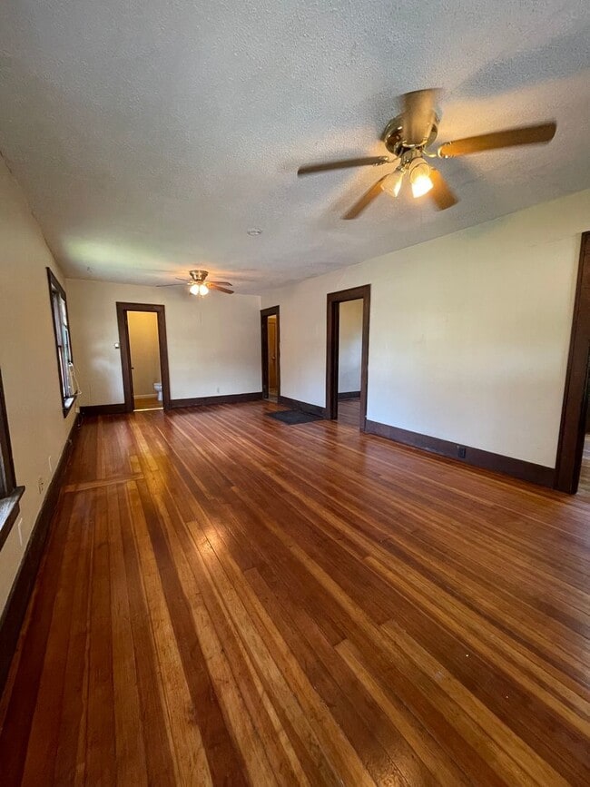 Photo - 1413 Center St