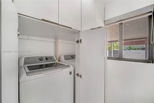 Photo - 9451 SW 6th Ln