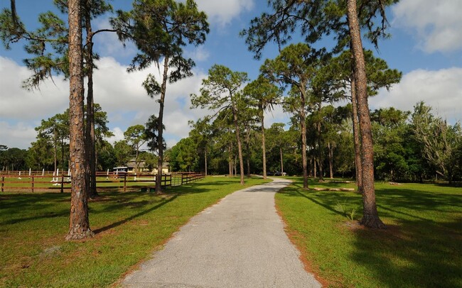 Photo - 8200 Ibis St