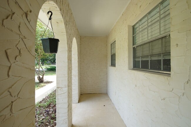 Photo - Central Niceville Location