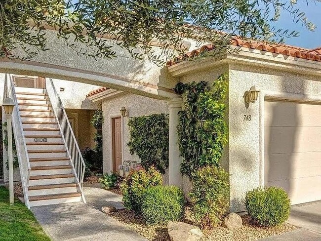 Photo - 748 Vista Lago Dr N Casa